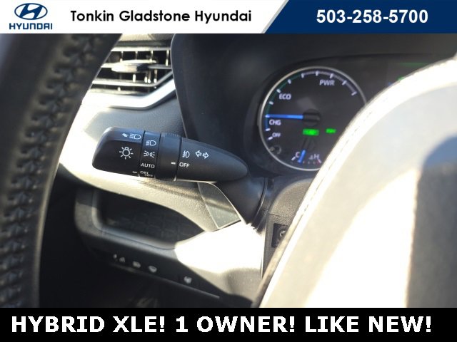 Used 2020 Toyota RAV4 XLE image 13