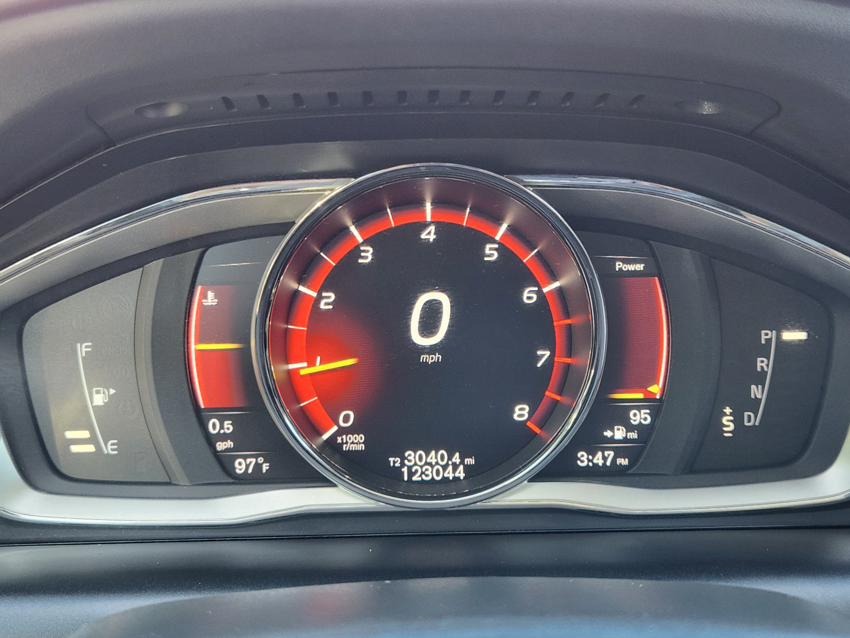 Used 2017 Volvo XC60 T5 Inscription w/ Preferred Option Package FWD image 14