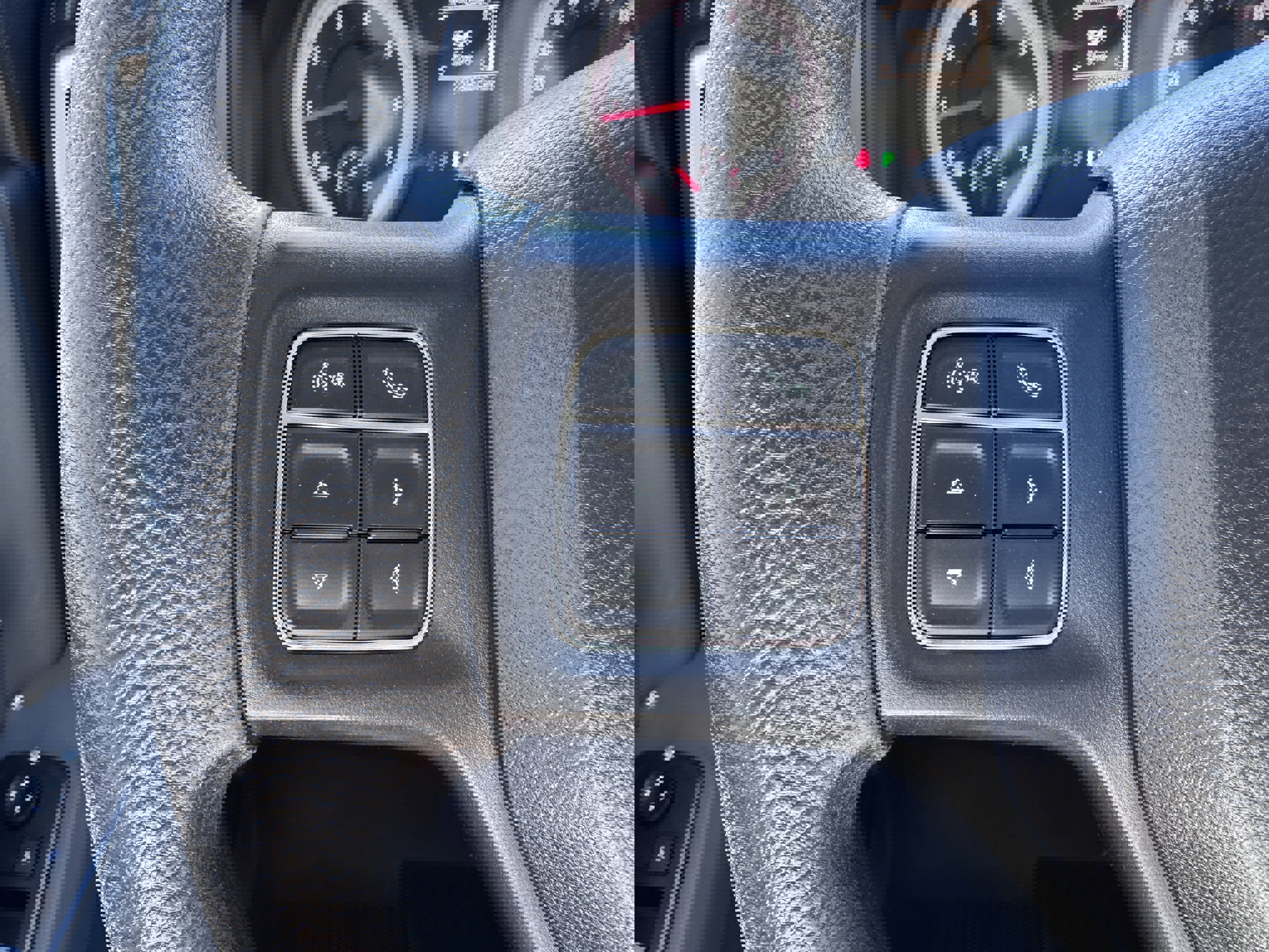 Used 2015 RAM 2500 SLT w/ Protection Group image 37