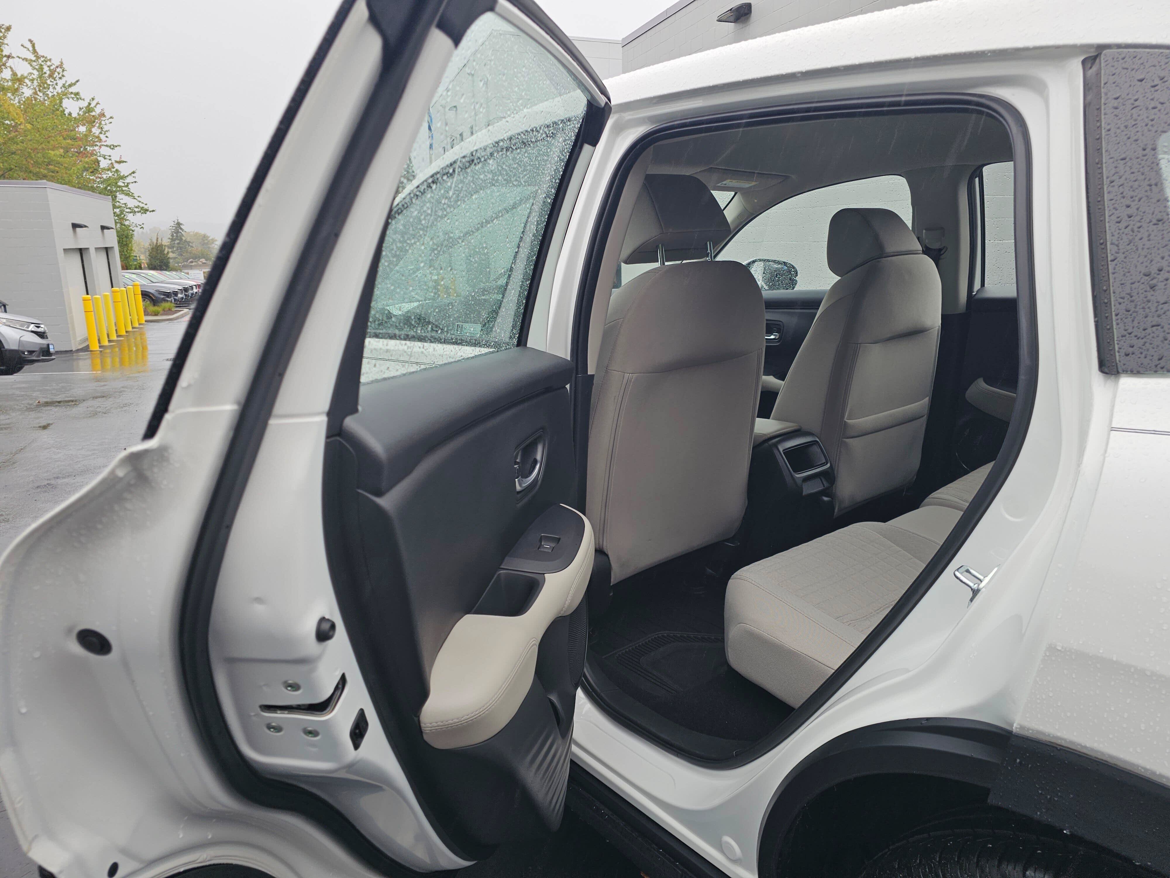 Certified 2025 Honda HR-V LX image 19