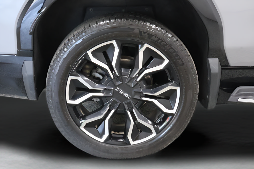 Used 2025 GMC Sierra EV Denali AWD/4WD image 37