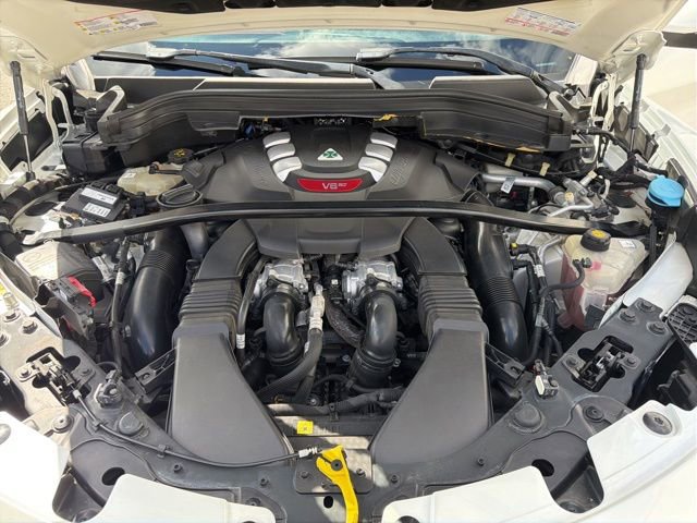 Used 2018 Alfa Romeo Stelvio Quadrifoglio w/ Driver Assist Dynamic Package image 40
