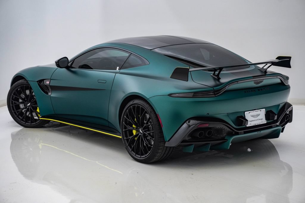 Used 2023 Aston Martin V8 Vantage Coupe RWD image 10
