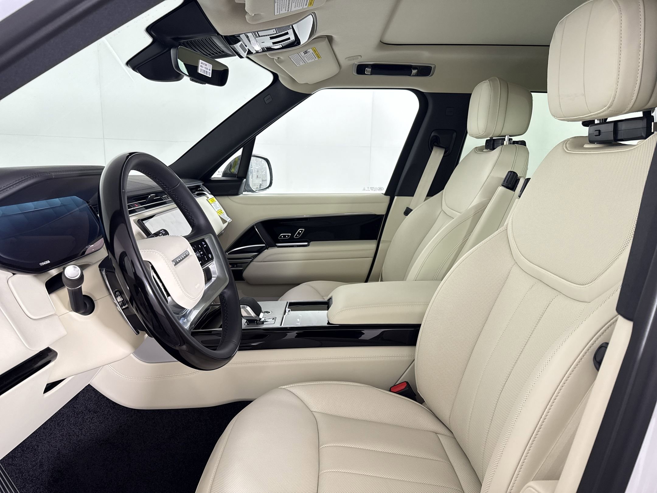 New 2026 Land Rover Range Rover SE AWD/4WD image 6