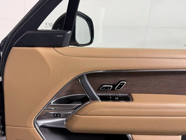 Certified 2023 Land Rover Range Rover SE image 19