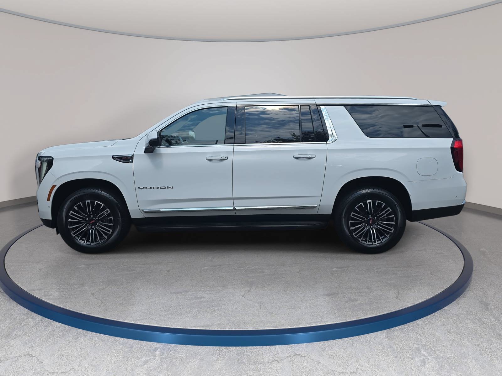 New 2026 GMC Yukon XL Elevation w/ LPO, Floor Liner Package AWD/4WD image 8
