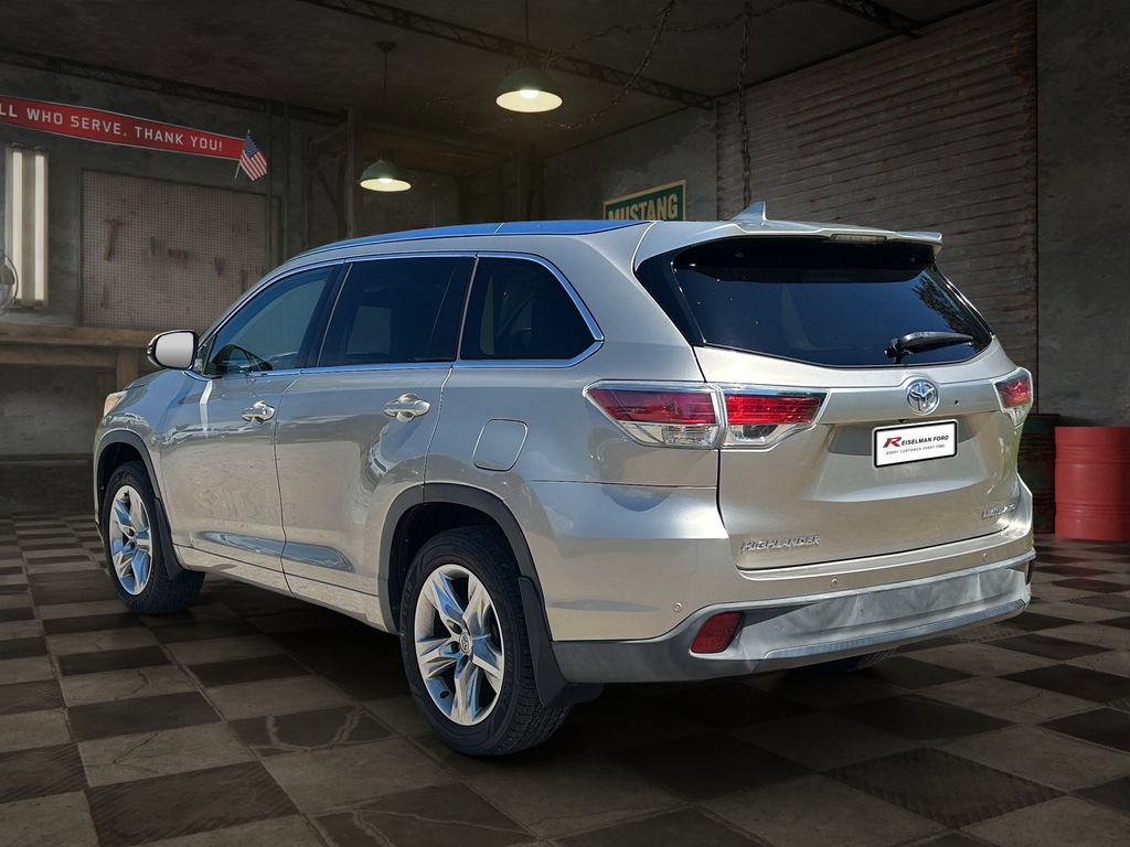 Used 2015 Toyota Highlander Limited Platinum AWD/4WD image 4