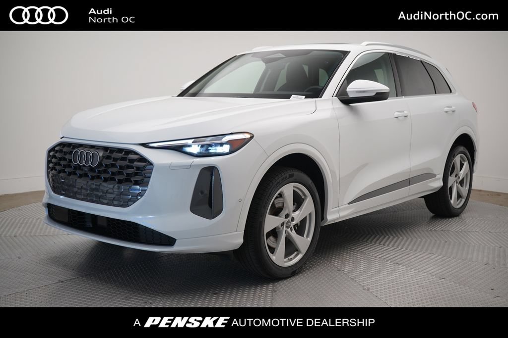 Used 2025 Audi Q5 Premium Plus w/ Premium Plus AWD/4WD image 1