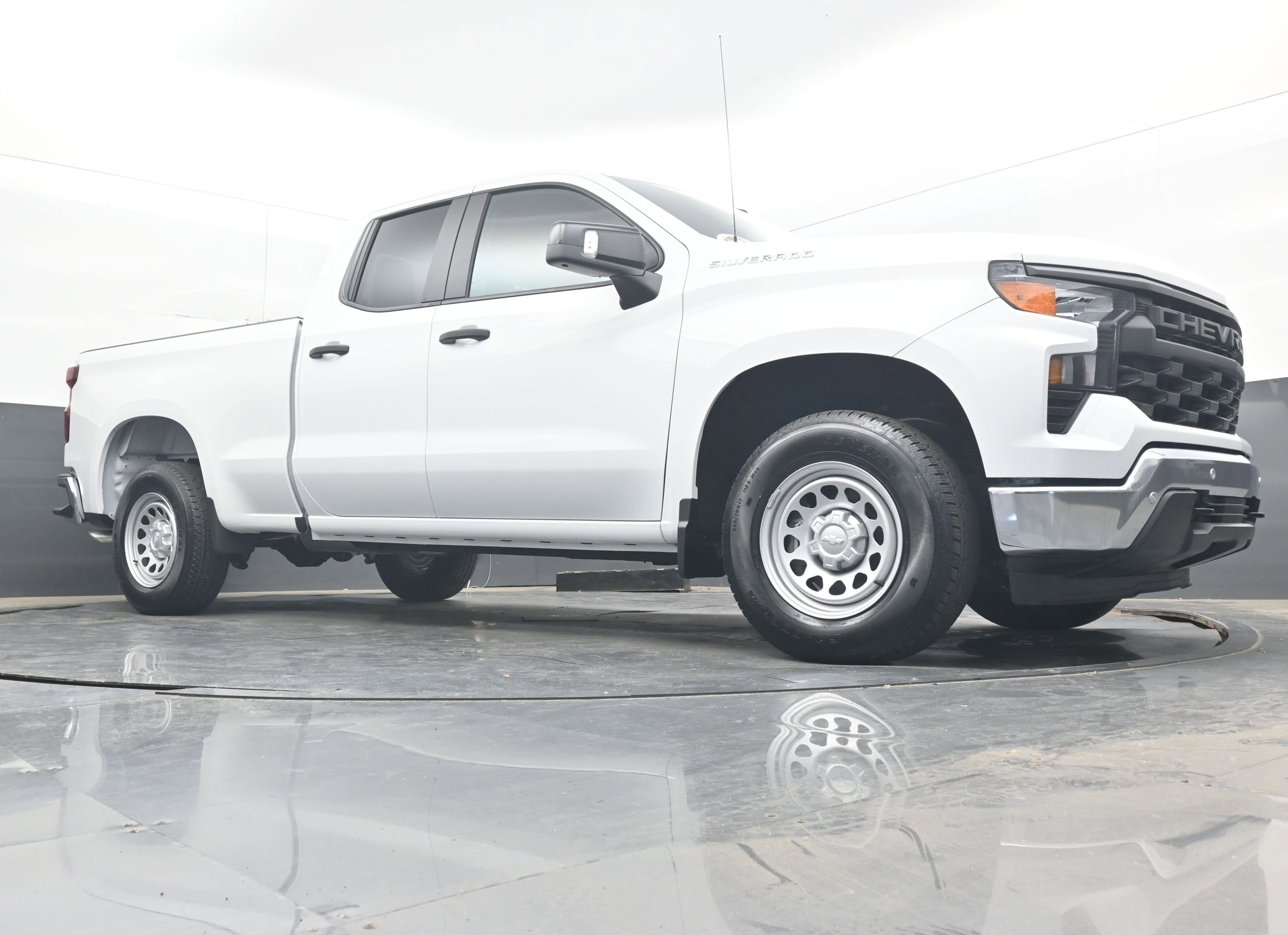 Used 2025 Chevrolet Silverado 1500 W/T w/ WT Safety Package RWD image 24