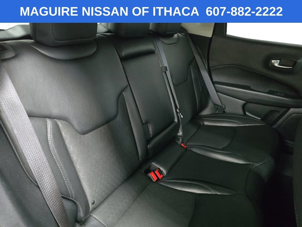 Used 2020 Jeep Compass Latitude AWD/4WD image 16