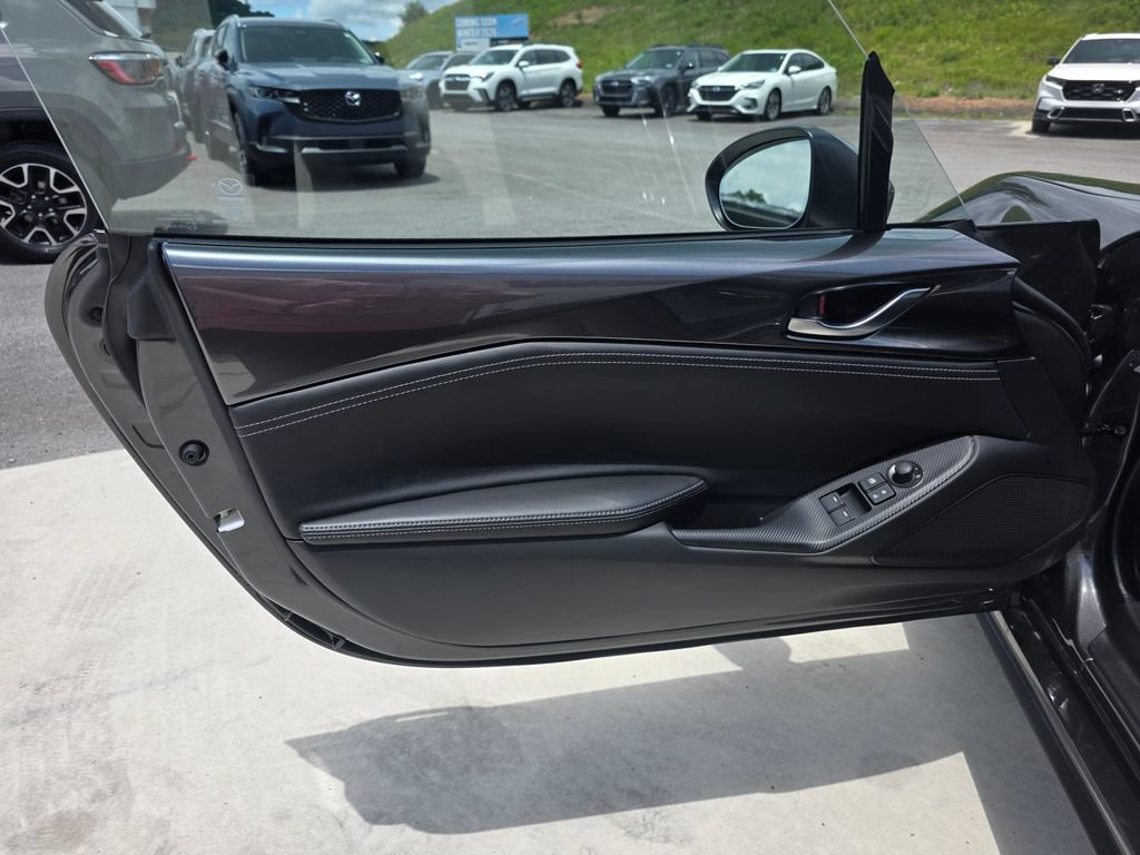 New 2026 MAZDA MX-5 Miata RF Grand Touring RWD image 9