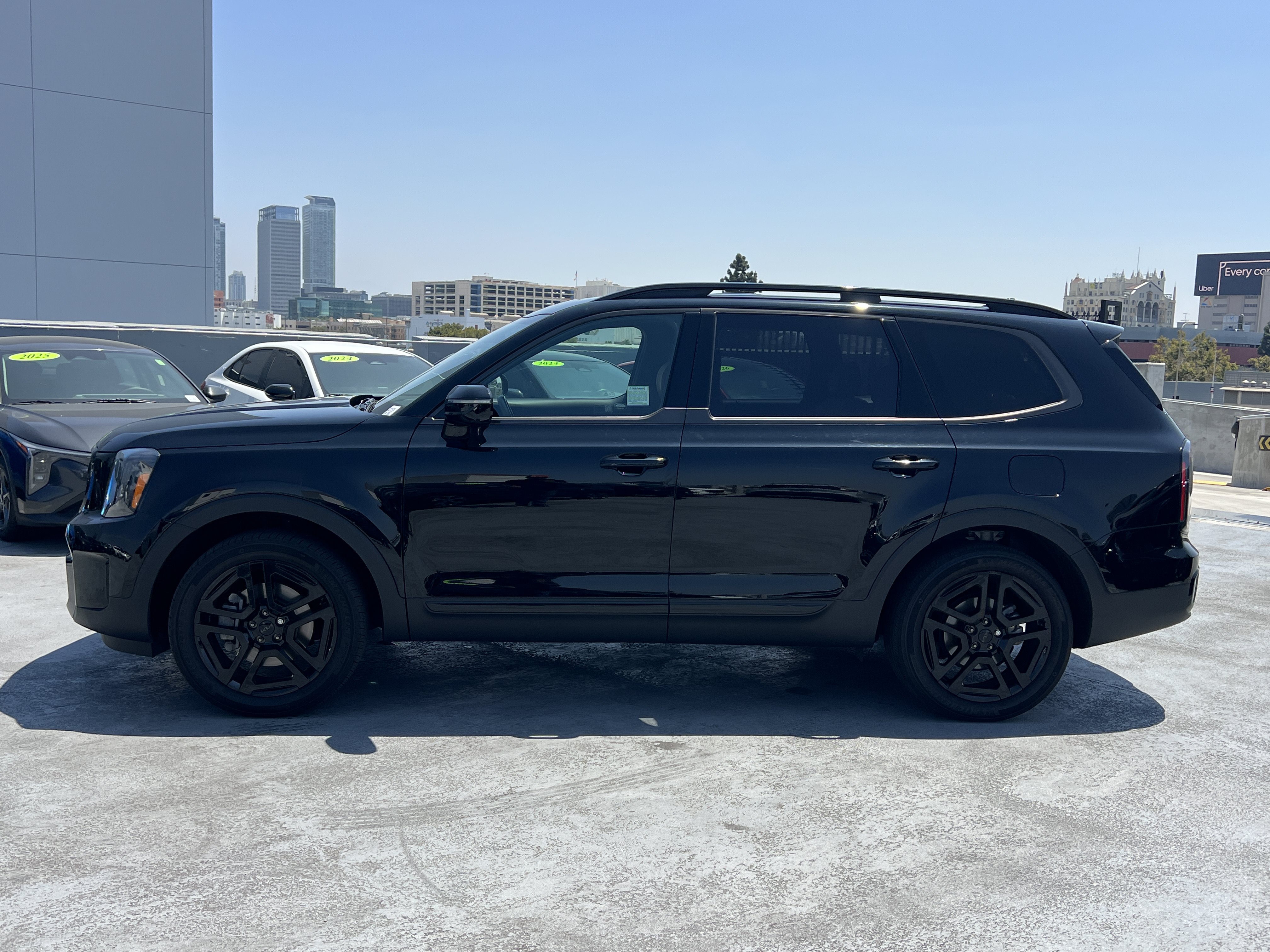 Certified 2025 Kia Telluride SX X-Line AWD/4WD image 3
