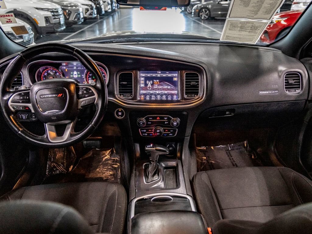 Used 2017 Dodge Charger R/T RWD image 26