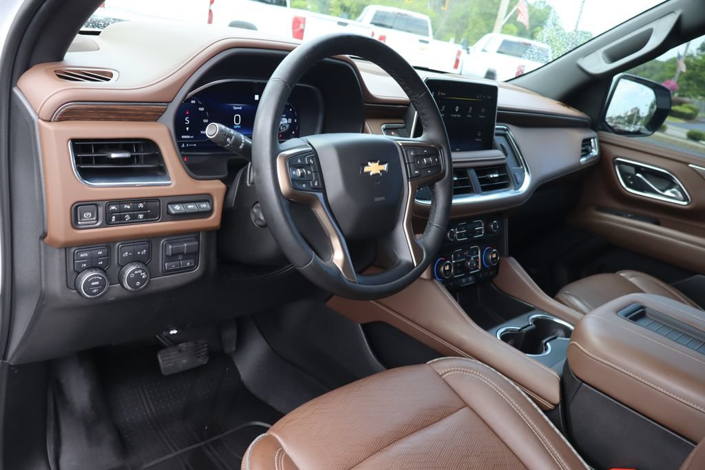 Used 2023 Chevrolet Tahoe High Country AWD/4WD image 5