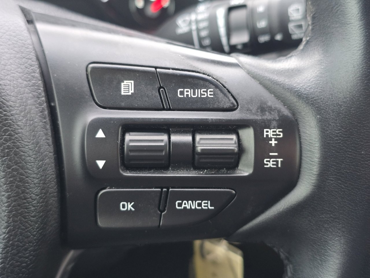 Used 2017 Kia Sorento 2.4L LX w/ LX Convenience Package image 31