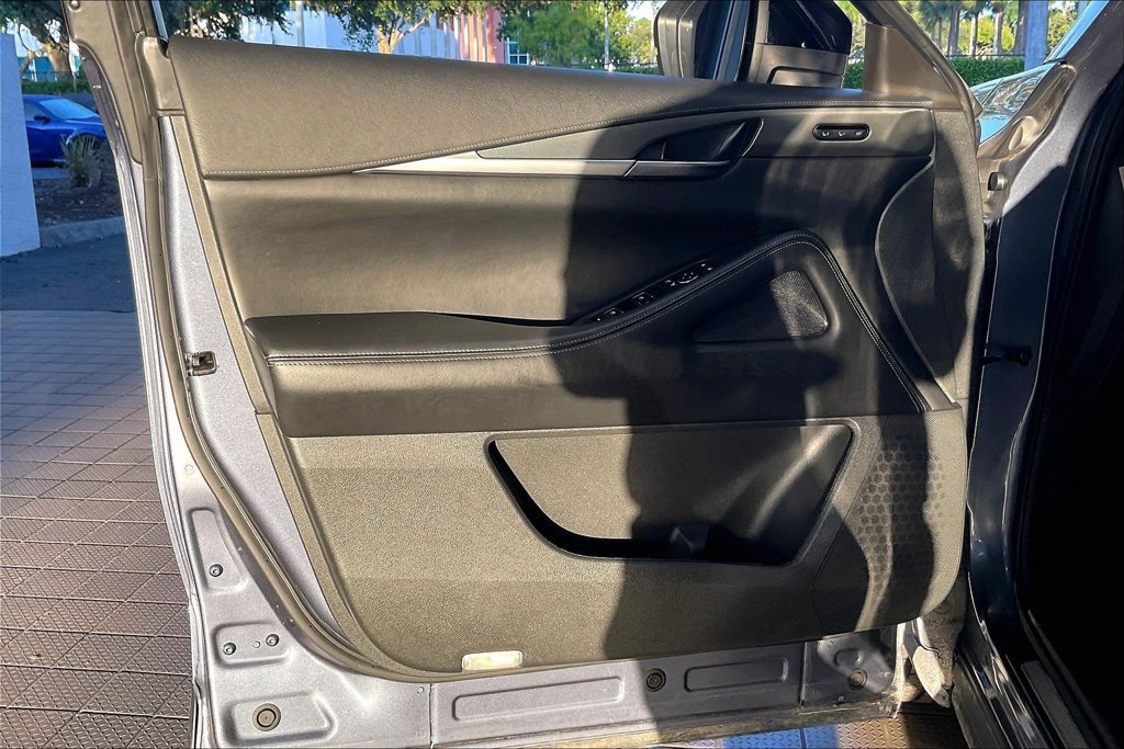 Used 2024 INFINITI QX60 Luxe AWD/4WD image 2
