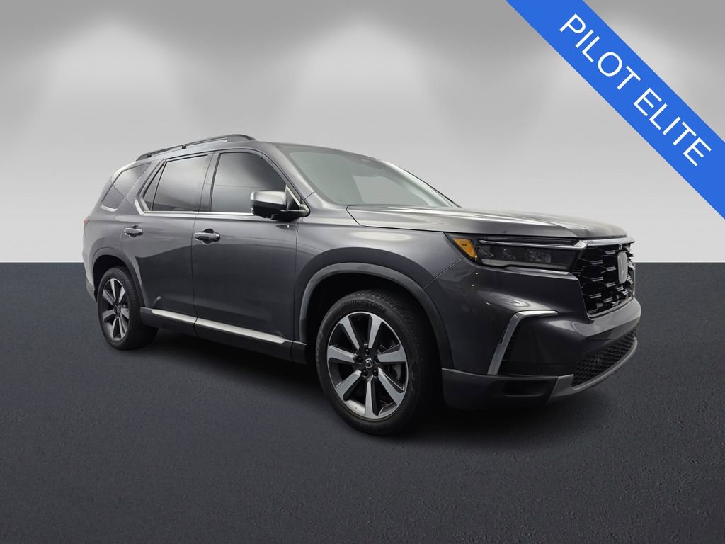 Used 2023 Honda Pilot Elite image 1