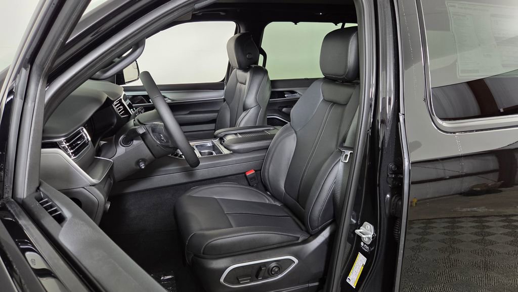 New 2026 Jeep Grand Wagoneer Limited AWD/4WD image 15