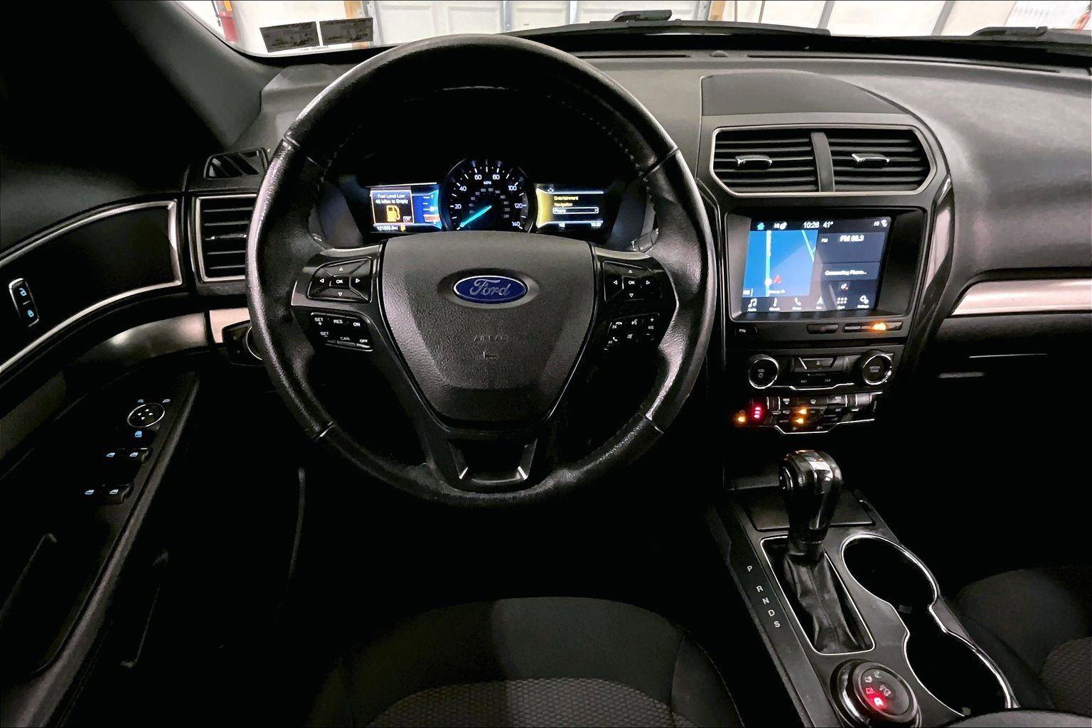 Used 2018 Ford Explorer XLT w/ Equipment Group 201A image 5