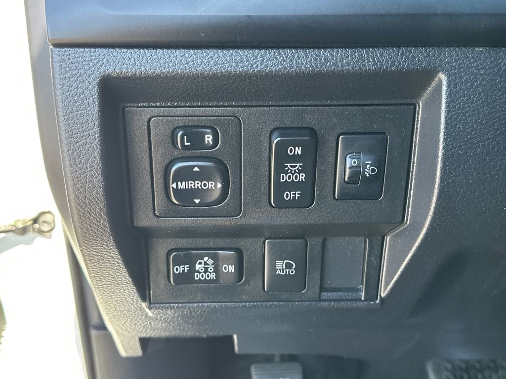 Used 2020 Toyota Tundra SR image 14