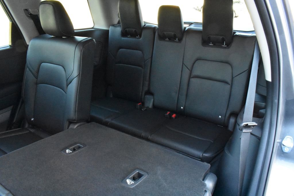 Used 2025 Nissan Pathfinder SL AWD/4WD image 35