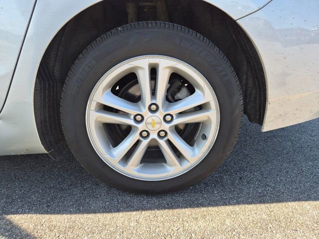 Used 2016 Chevrolet Cruze LT w/ Sun And Sound Package FWD image 10