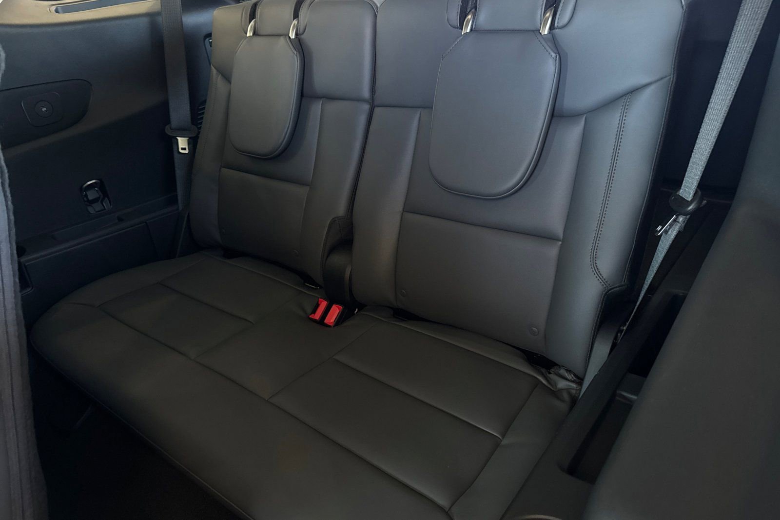 New 2026 Ford Explorer Active w/ Active Comfort Package image 14