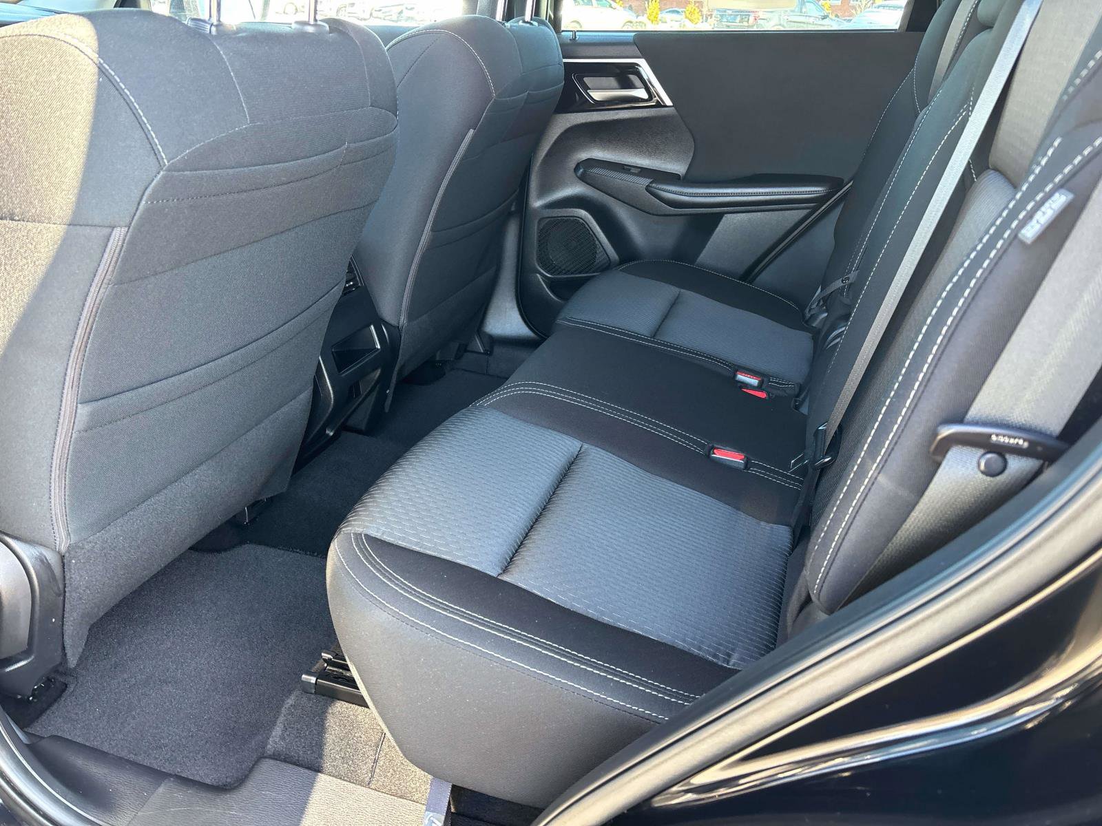 Used 2022 Mitsubishi Outlander ES image 10