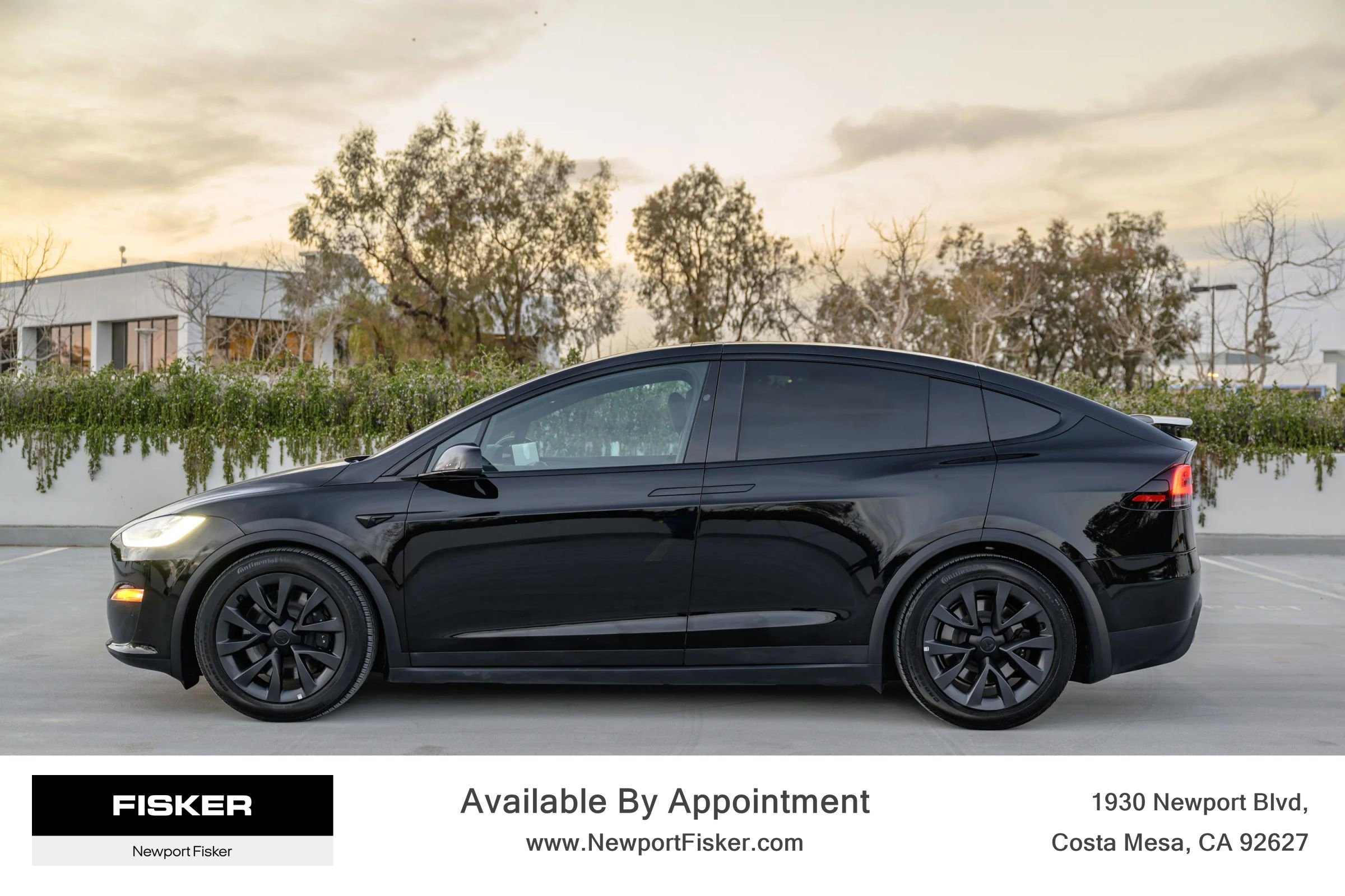 Used 2024 Tesla Model X image 4