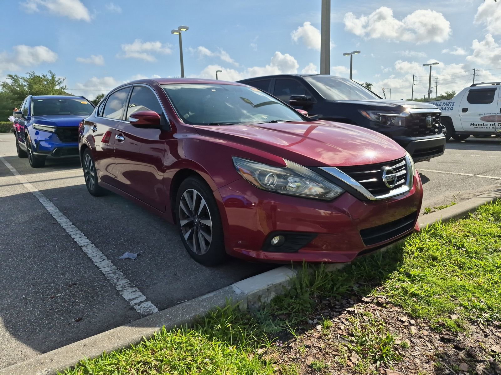 Used 2017 Nissan Altima 2.5 SL w/ 2.5 Technology Package FWD image 3