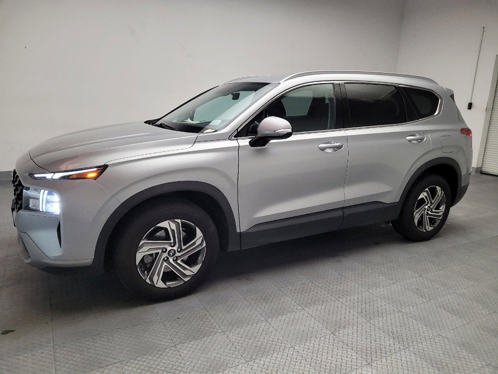 Used 2023 Hyundai Santa Fe SEL image 2