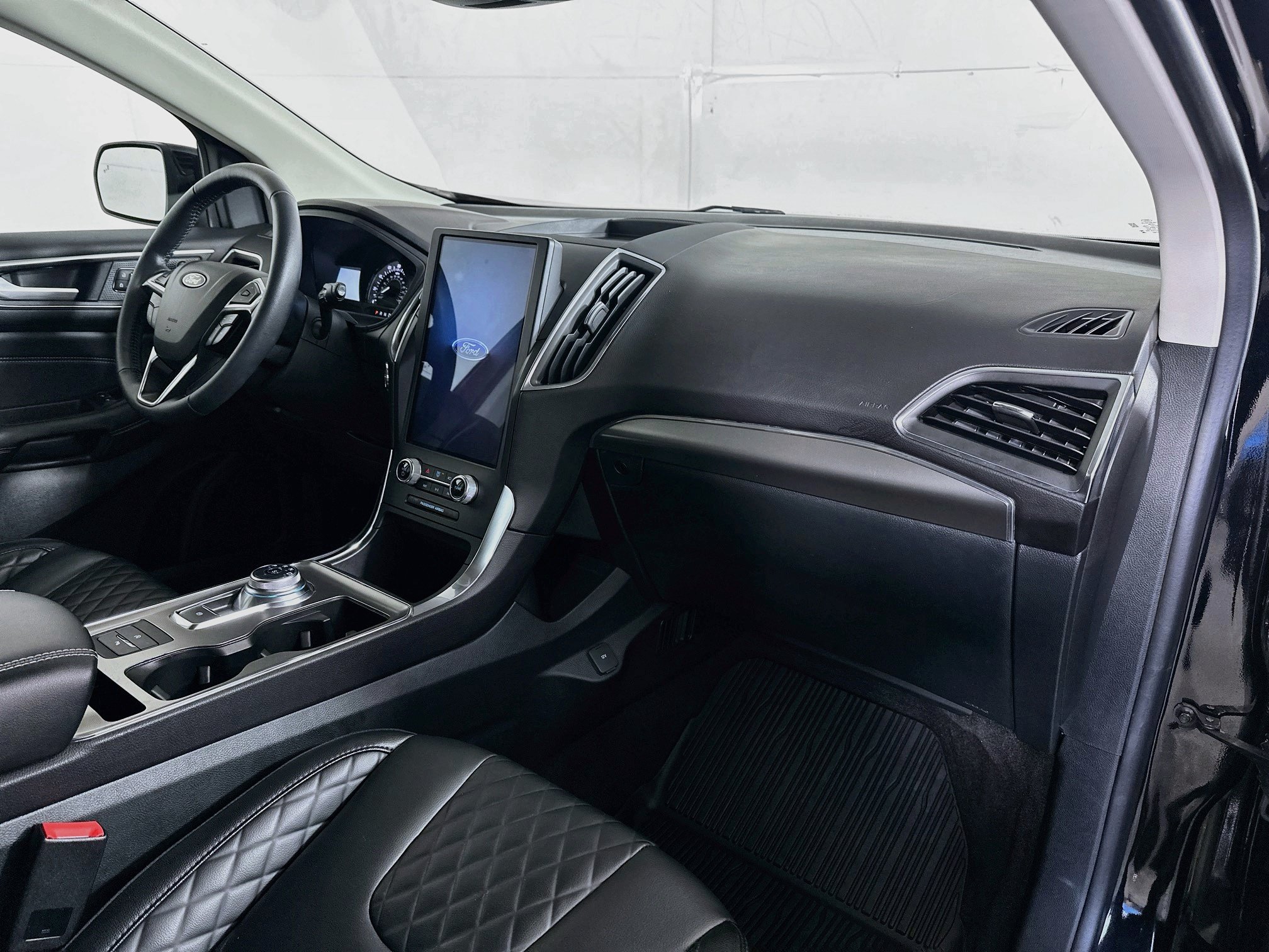 Used 2024 Ford Edge Titanium AWD/4WD image 27
