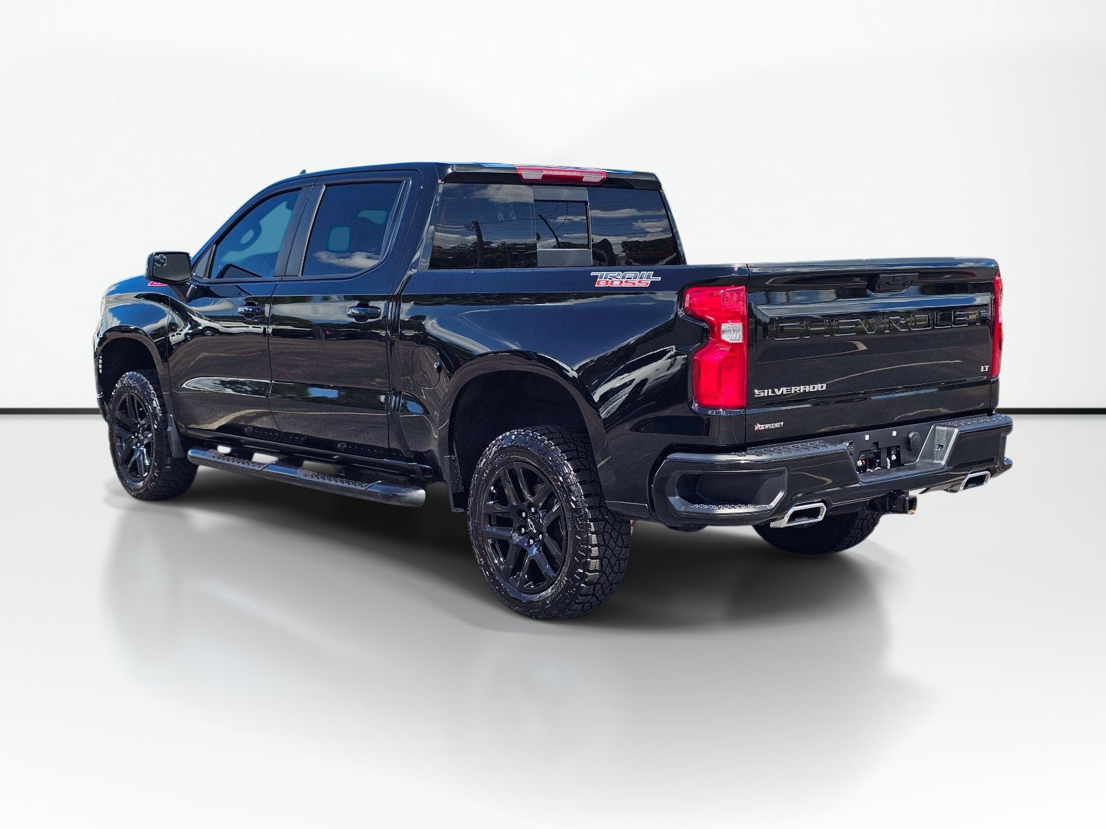 Used 2026 Chevrolet Silverado 1500 LT Trail Boss w/ Convenience Package II AWD/4WD image 13