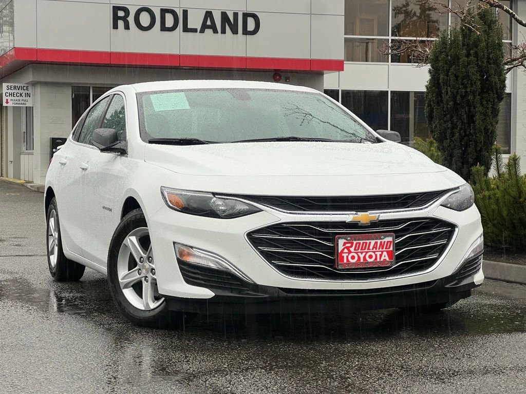 Used 2022 Chevrolet Malibu LS w/ LPO, Floor Liner Package FWD image 1