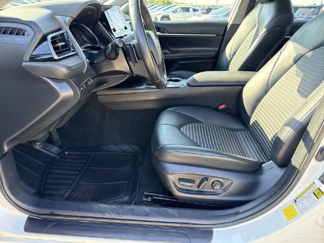 Used 2023 Toyota Camry SE FWD image 17