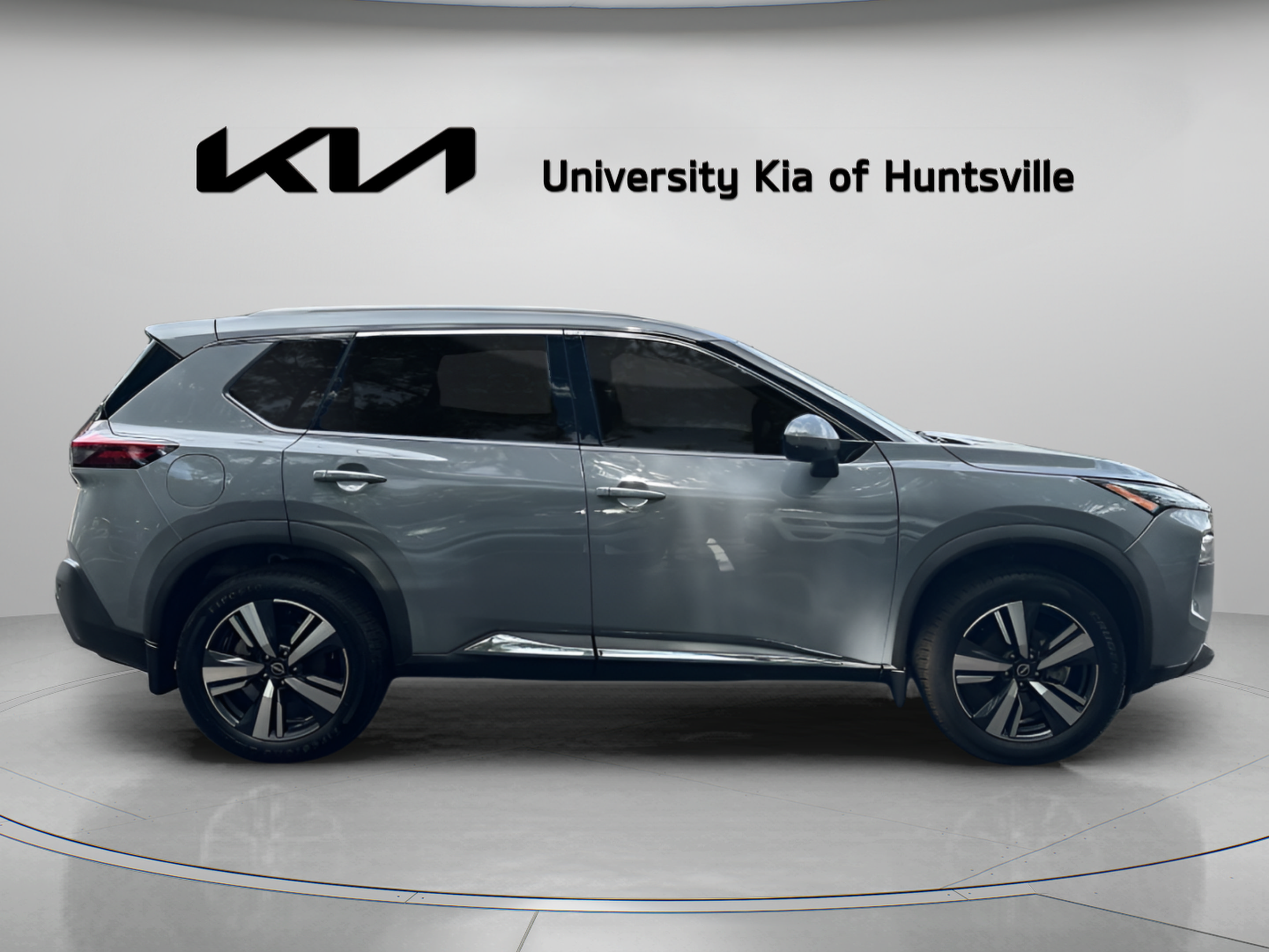 Used 2023 Nissan Rogue SL FWD image 9