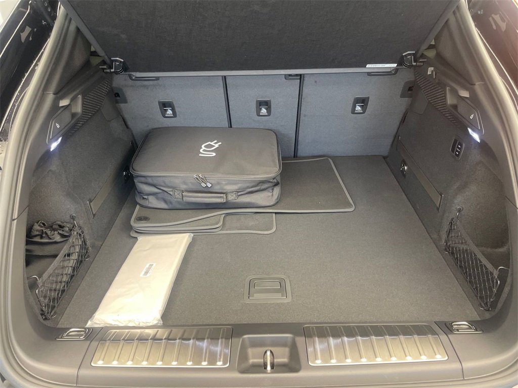 New 2025 Porsche Macan 4S Electric image 7