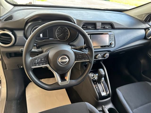 Used 2025 Nissan Versa SV FWD image 16