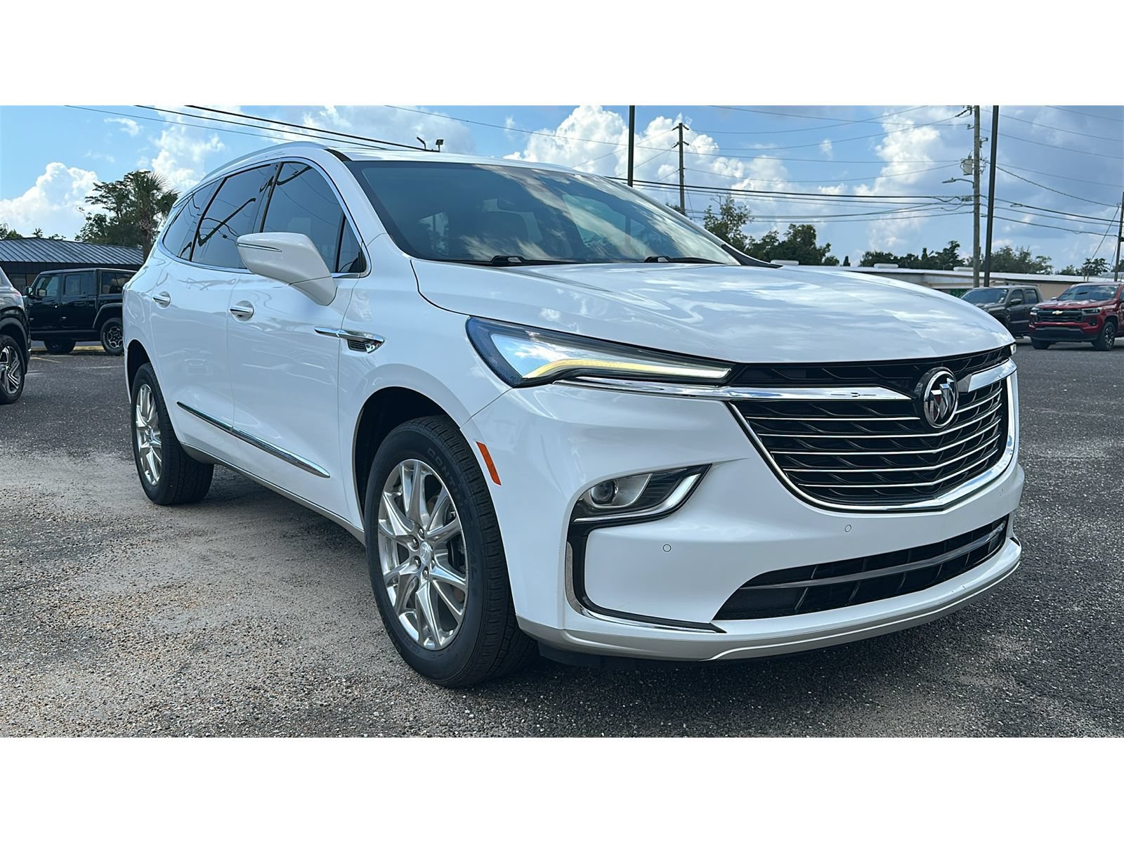 Used 2022 Buick Enclave Essence w/ Experience Buick Package FWD image 8
