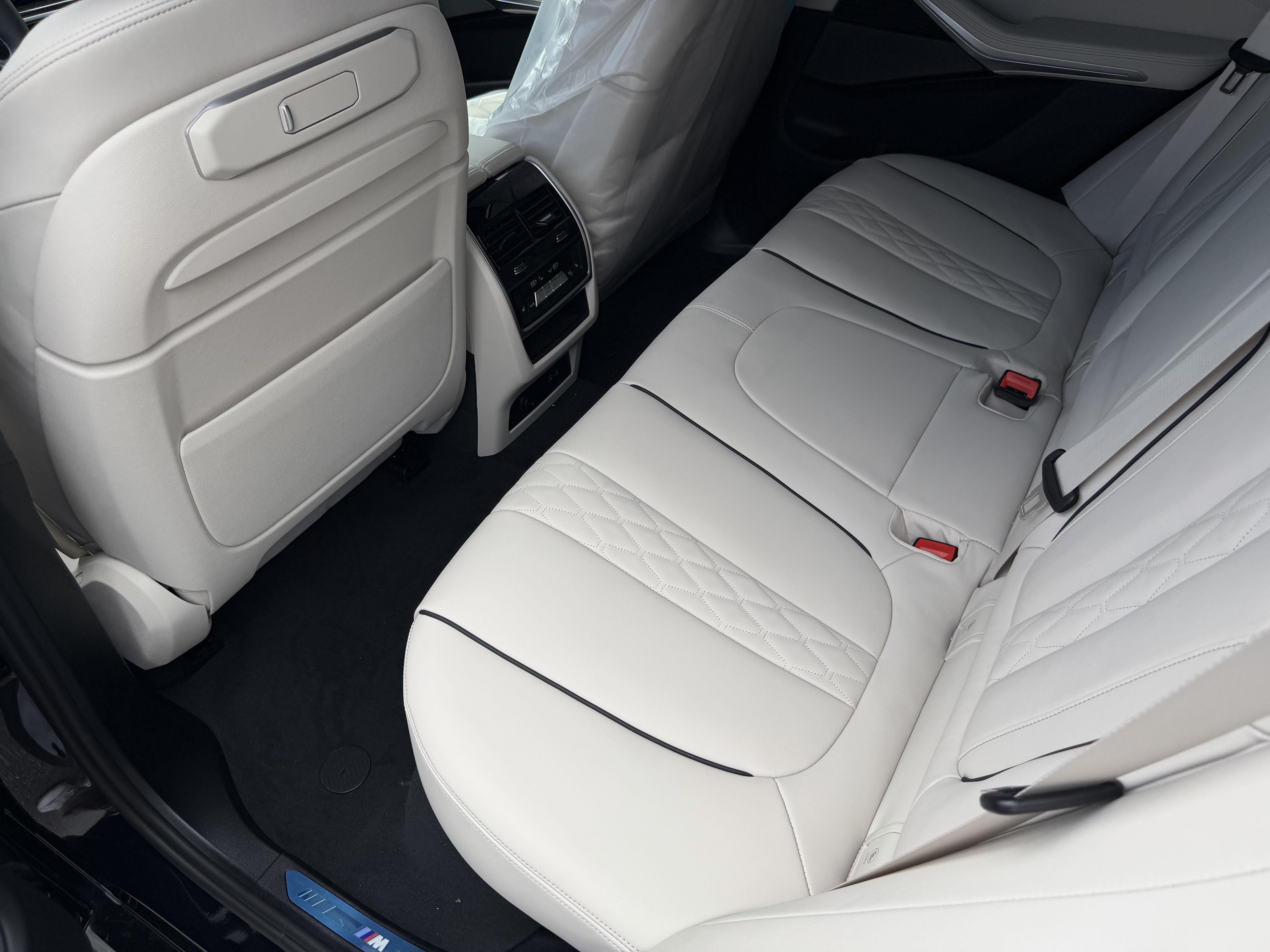 New 2026 BMW X5 M60i AWD/4WD image 17