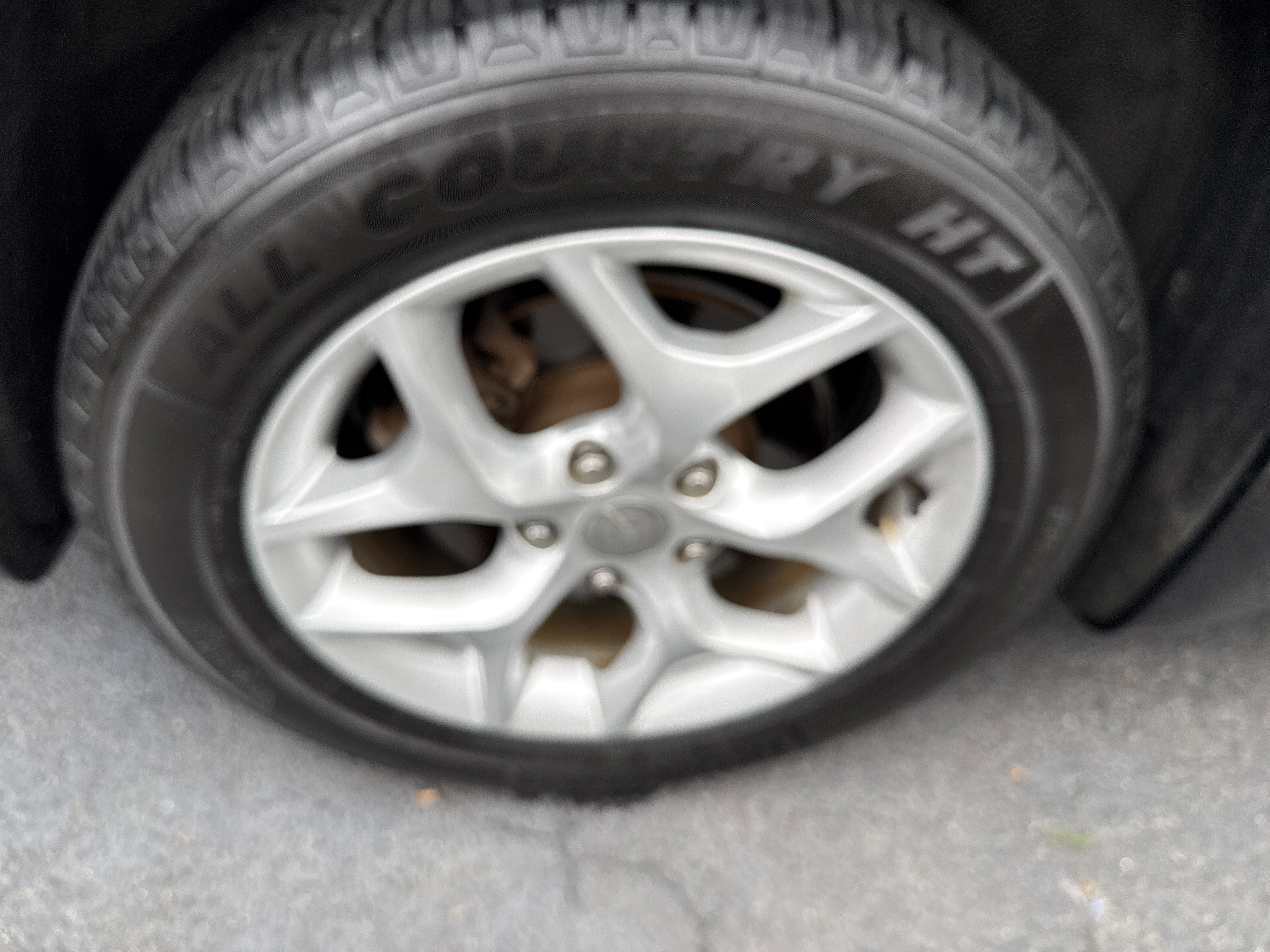 Used 2017 Chrysler Pacifica Touring-L w/ Tire & Wheel Group FWD image 11