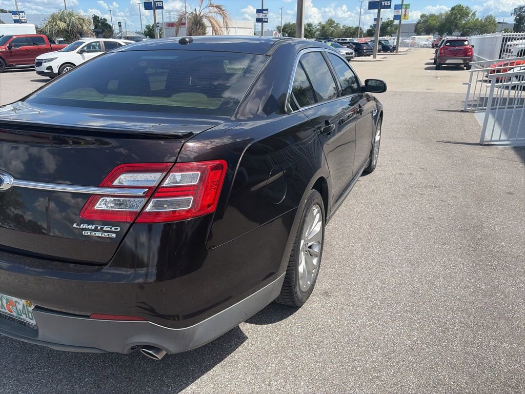 Used 2013 Ford Taurus Limited FWD image 5
