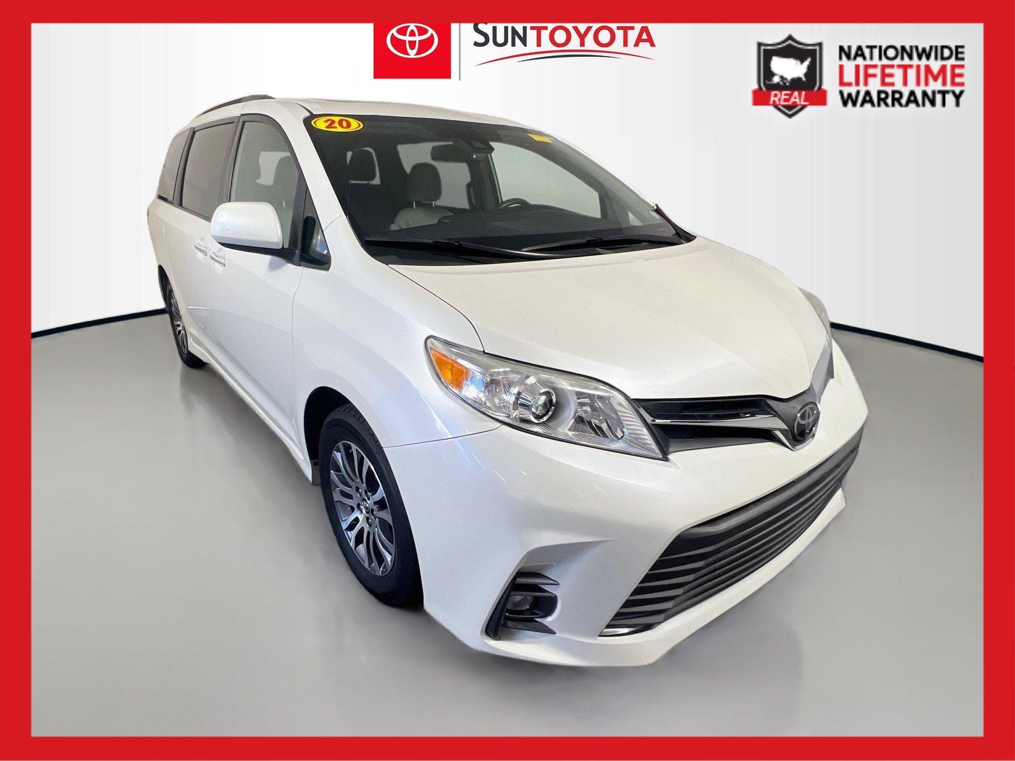 Used 2020 Toyota Sienna XLE video 1