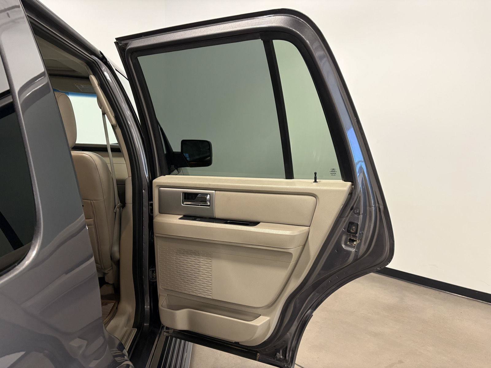 Used 2012 Ford Expedition Limited AWD/4WD image 36