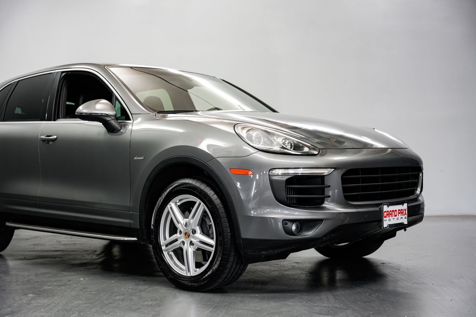 Used 2015 Porsche Cayenne Diesel AWD/4WD image 42