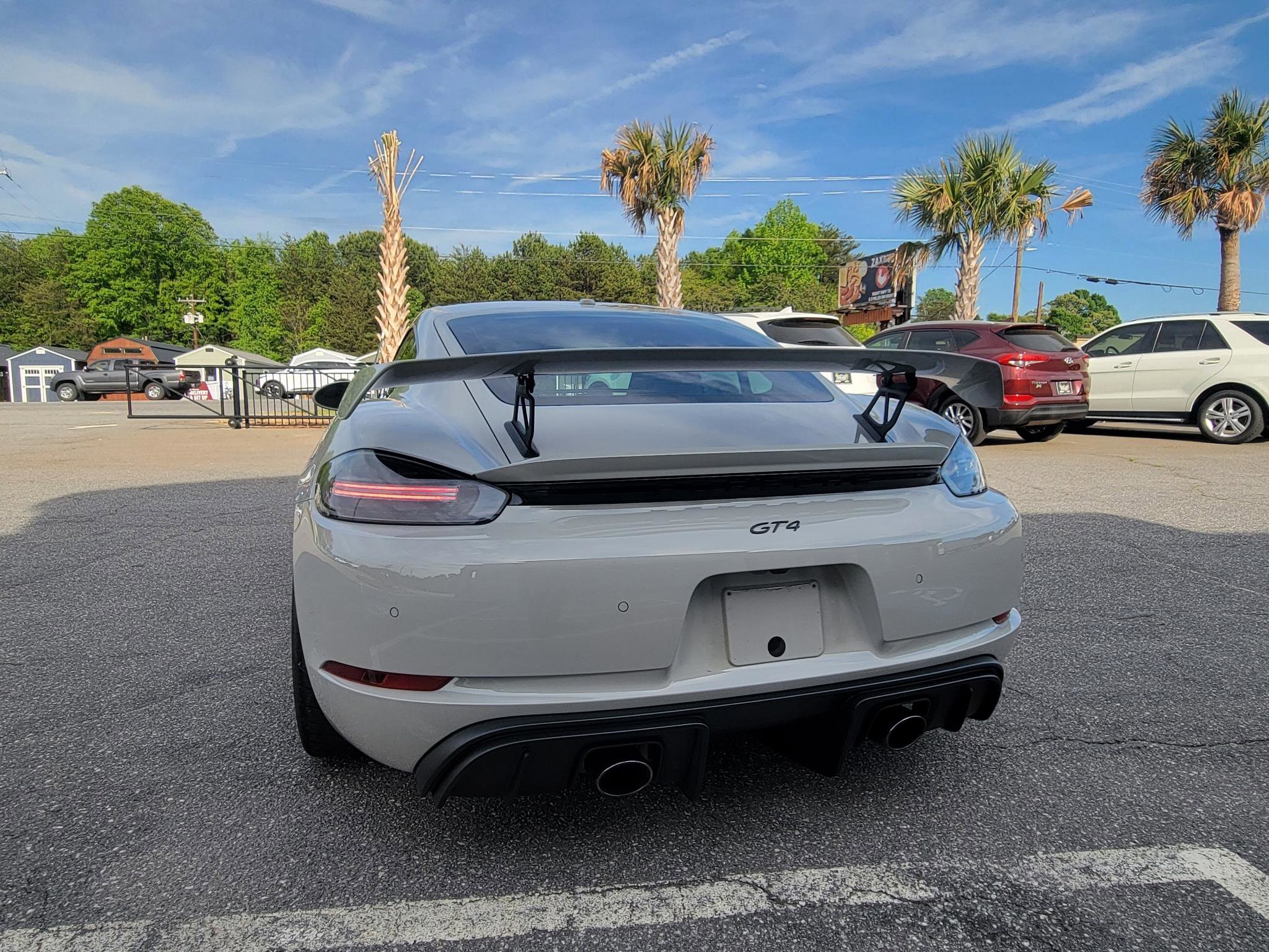 Used 2022 Porsche 718 Cayman GT4 RWD image 14