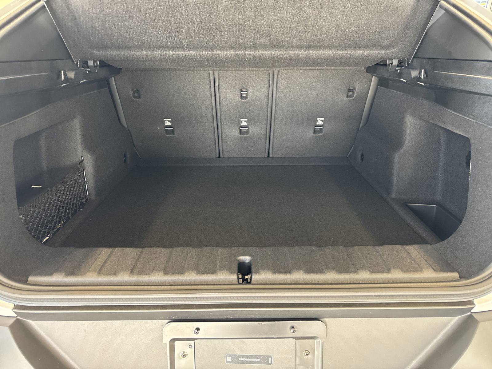 Used 2025 BMW X2 xDrive28i w/ Convenience Package image 17