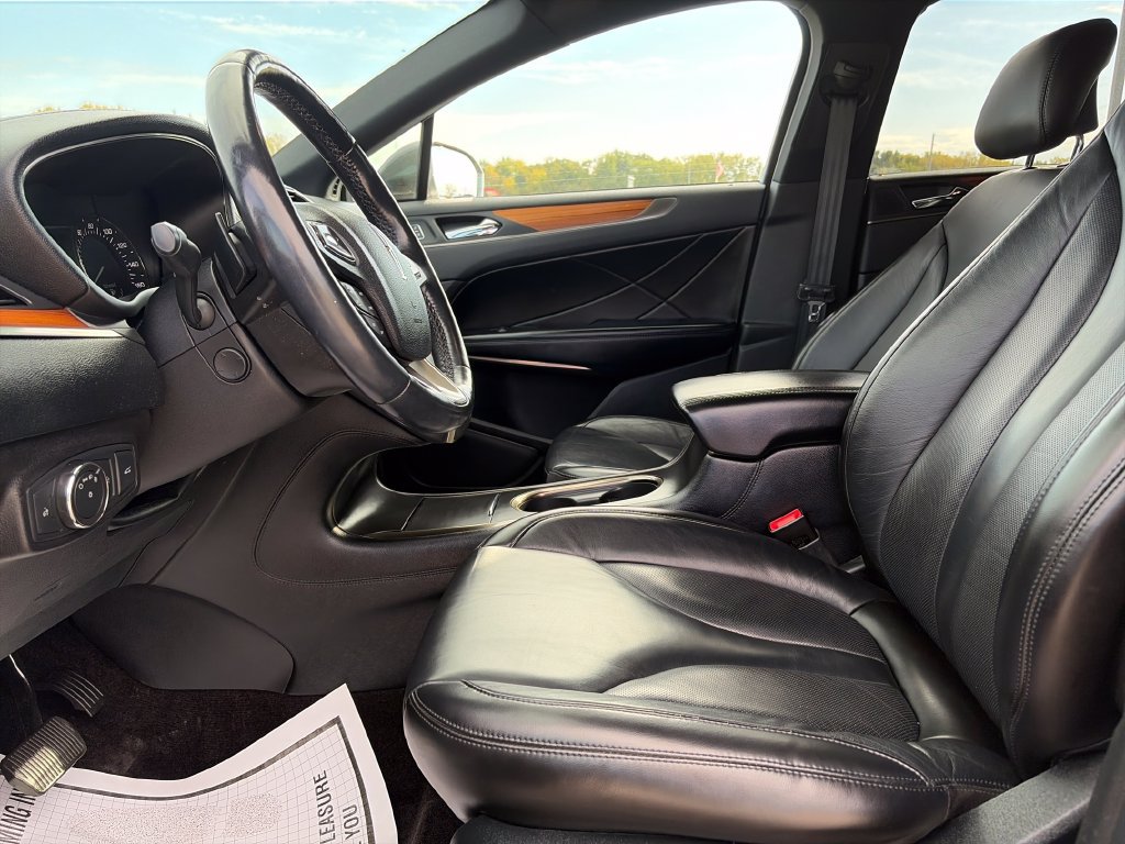 Used 2019 Lincoln MKC Select w/ Select Plus Package FWD image 15