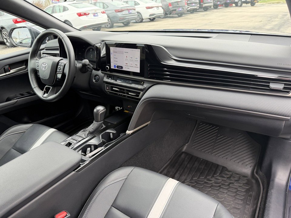 Used 2025 Toyota Camry SE AWD/4WD image 31