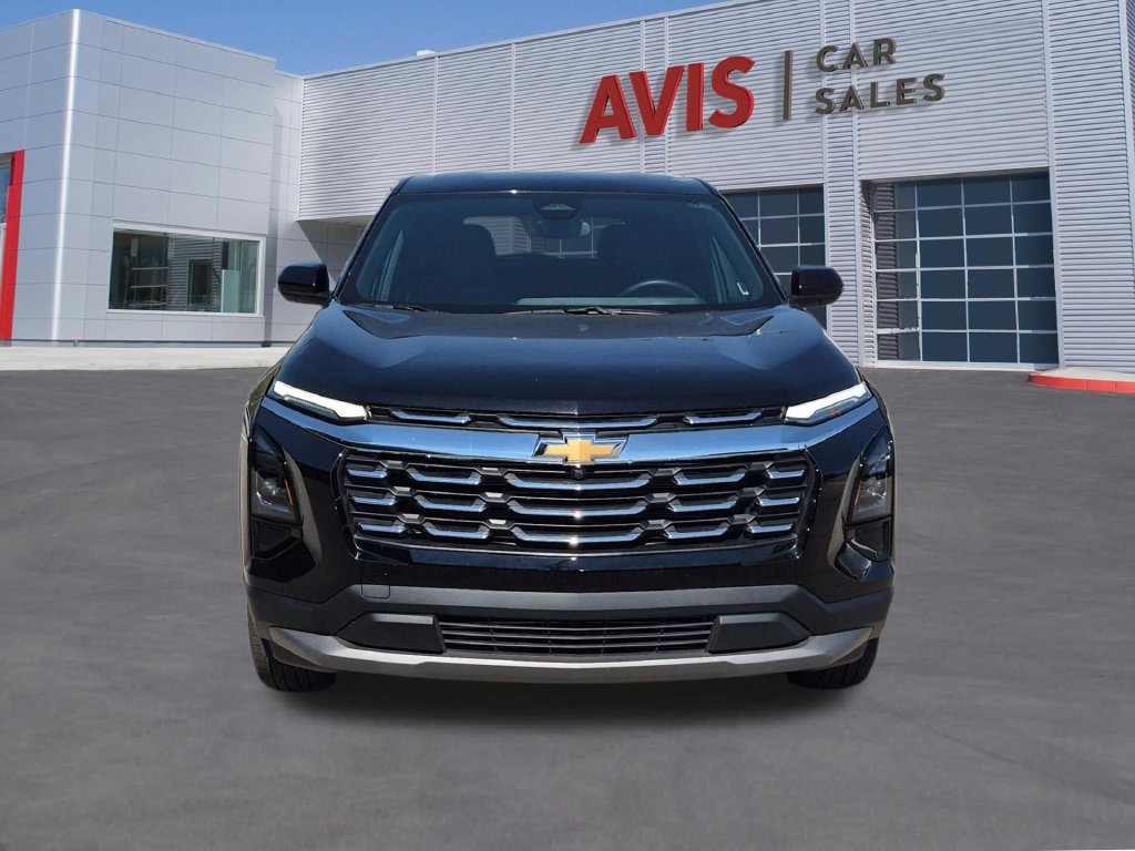Used 2026 Chevrolet Equinox LT FWD image 2